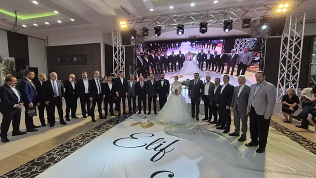 Elif İle Bilgehan Evlendi