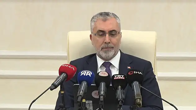 Emekli Aylıklarında Farklar Ne Zaman Yatacak? Bakan Açıkladı