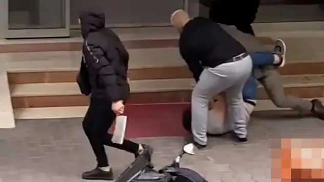 Emlakçıya kızdı, satırla dehşet saçtı