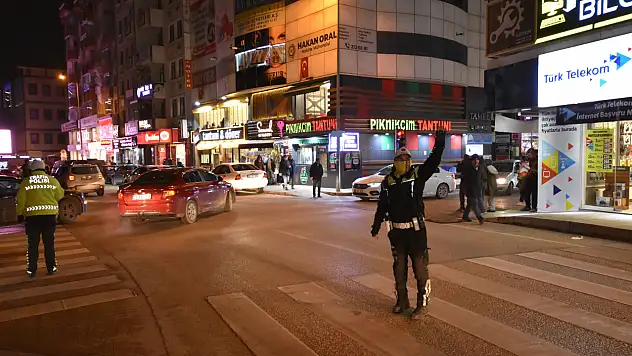 Emniyet Trafik Düzenlemesi Yapıyor