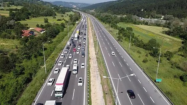 Emniyetten Bayram Trafiği Öncesi Sürücülere Uyarı