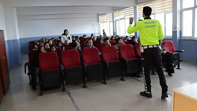 Emniyetten Öğrencilere Trafik Eğitimi