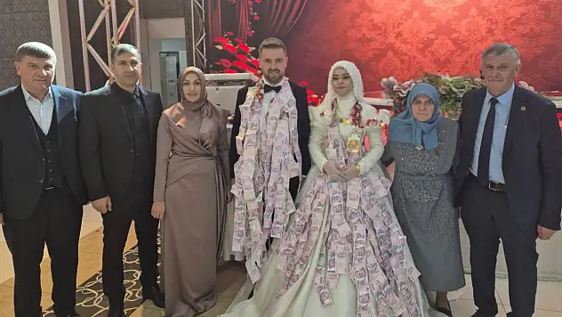 Emre İle Buse Evlendi