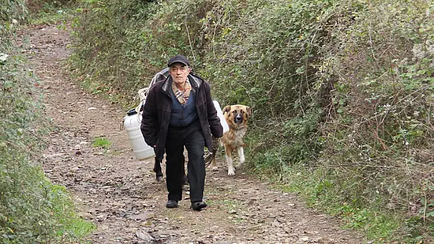 Eşekle su taşıyan vatandaş, içme suyuna kavuştu