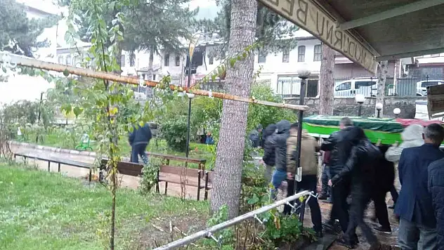 Son Yolculuğuna Uğurlandı