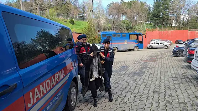Eşini Av Tüfeğiyle Öldüren Kadın Adliyeye Sevk Edildi