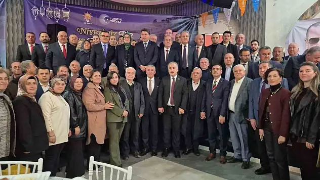 Eski Adalet Bakanı Tunç İftara Katılım Sağladı