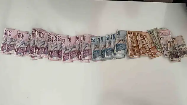 Dilencinin Üzerinden 9 Bin TL Çıktı