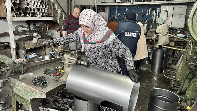 EV HANIMLARI SOBA ÜRETİYOR