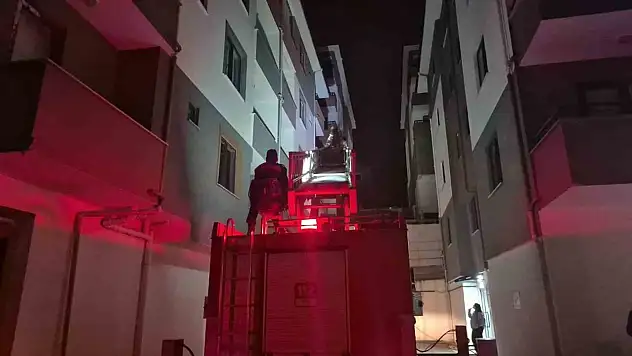 Evde Uyuya Kalan Çocuk Mahalleyi Ayağa Kaldırdı
