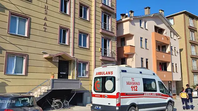 Evinde ölü bulundu