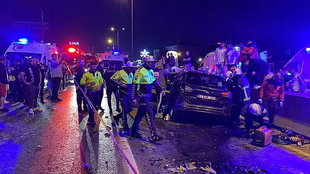 Feci Kaza: 2 Ölü, 7 Yaralı