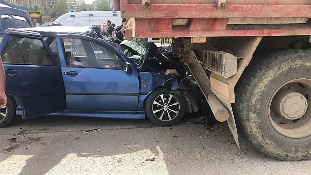 Feci Kaza Can Aldı
