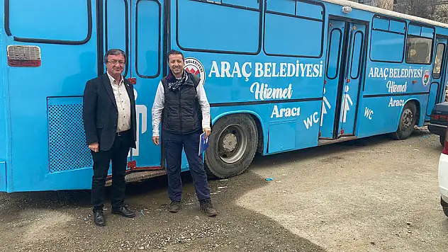 Festival için otobüs seyyar tuvalete dönüştü