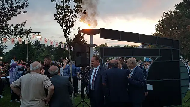 Festival meşalesi yakıldı