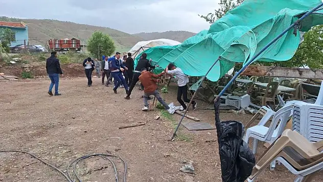 Fırtına Köy Düğününü Savaş Alanına Çevirdi