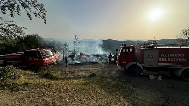 Garaj ve Samanlık Küle Döndü