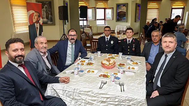 Gaziler Onuruna Yemek Programı Düzenlendi