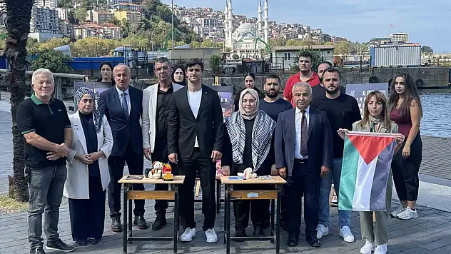Gazzeli Çocuklar İçin Boş Sıralar Etkinliği Yapıldı