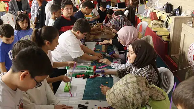 Geleceğin teknoloji yıldızları 'DENEYAP' sınavında ter döktü