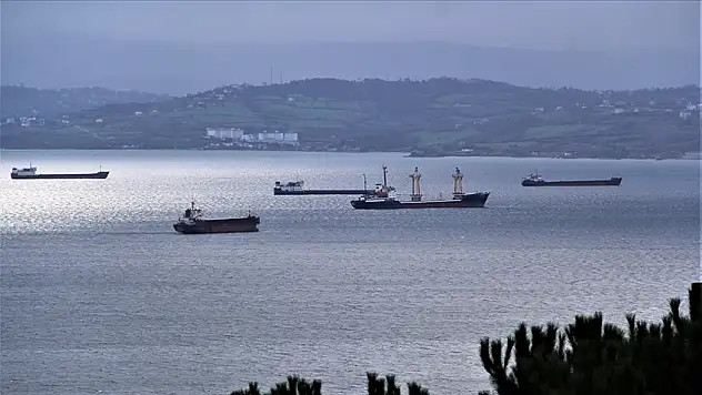 Gemi Kaptanlarına Demirleme Uyarısı