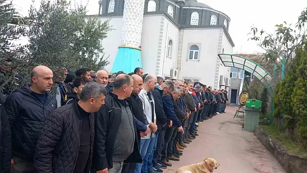 Son Yolculuğuna Uğurlandı