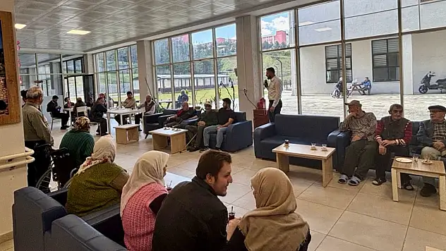 Gençlerden Huzurevine Anlamlı Ziyaret