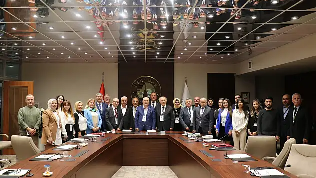 Gençlerin Karar Mekanizmalarındaki Rolü Güçleniyor