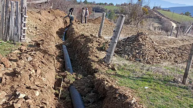 Gökçeağaç Köyünde Kanal Yapımı Başladı