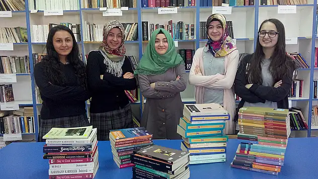 Göl 'den rekor kütüphane zenginleştirmesi