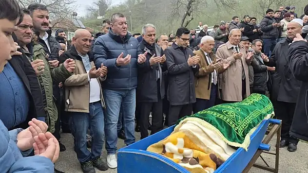 Gölette Boğulan Çocuk Gözyaşlarıyla Son Yolculuğuna Uğurlandı