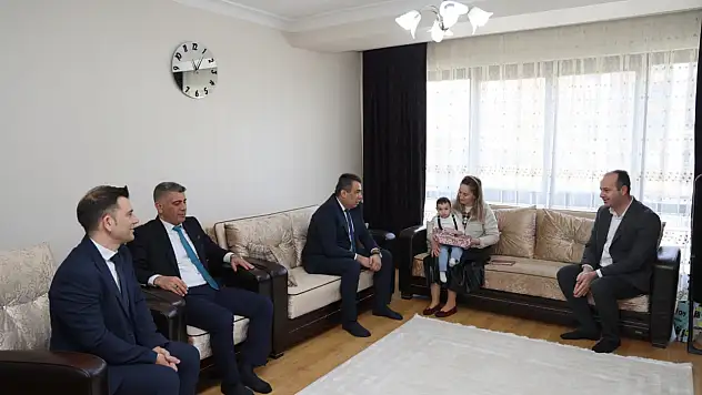 Gümüş'ten, Evde Eğitim Alan Öğrenciye Ziyaret