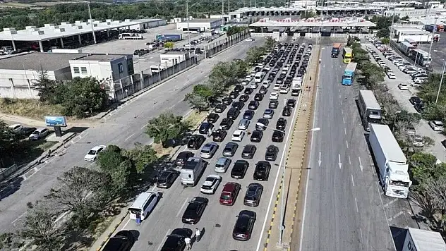 Gurbetçilerin Avrupa'ya Dönüş Yolculuğu Sürüyor