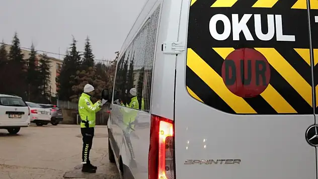 Güvenli Eğitim Uygulaması'nda 915 Aranan Şahıs Yakalandı
