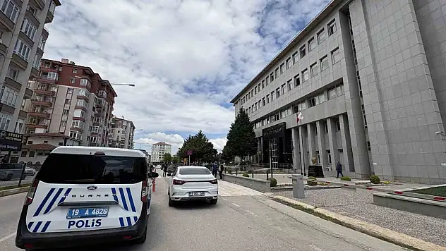 Müşterilerinin Adına Kredi Çeken Şebeke Çökertildi