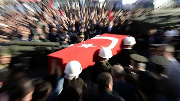 Hakkari'de patlama: 4 ŞEHİT, 4 YARALI