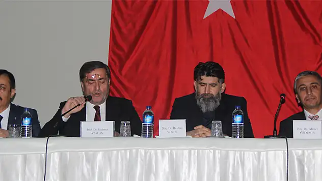 Halk Eğitim'de 'Radikal Dini Gruplar ve FETÖ' paneli yapıldı