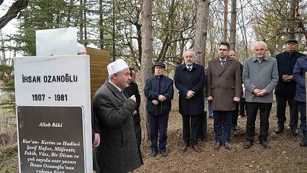 Halk Ozanı İhsan Ozanoğlu Dualarla Anıldı