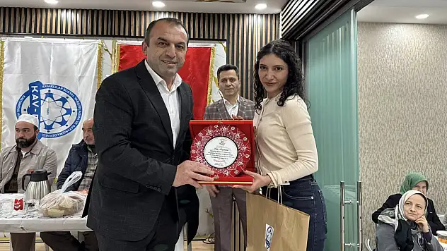 Hanönü'nde İftar Programında Başarı Plaketi Takdim Edildi