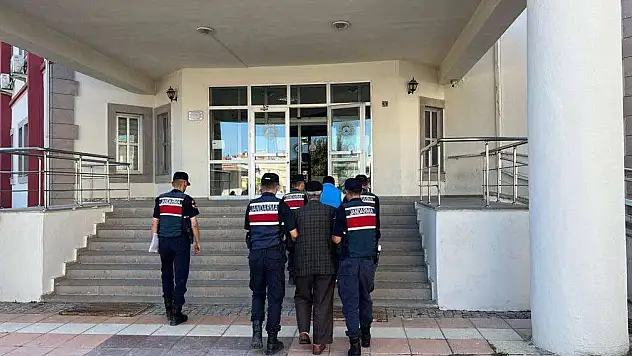 Hapis cezasıyla aranan 2 kişi yakalandı