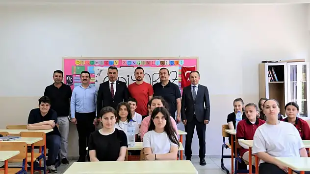 Hasan Gümüş, Doğanyurt'ta Öğrenci Ve Öğretmenlerle Bir Araya Geldi