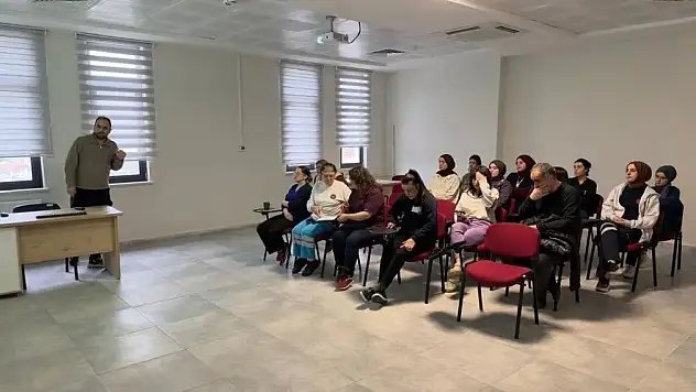 Hastane Personeline Atık Yönetimi Eğitimi