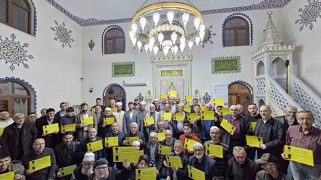 Hatimle Teravihe Katılan Cemaate Başarı Belgesi