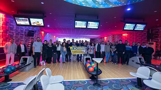 Hedef Yılın Yorgunluğunu Bowlingle Attı