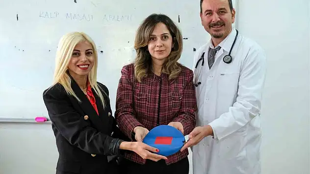 Hitit Üniversitesi'nde Geliştirilen 'Kalp Masajı Aparatı' Patent Aldı