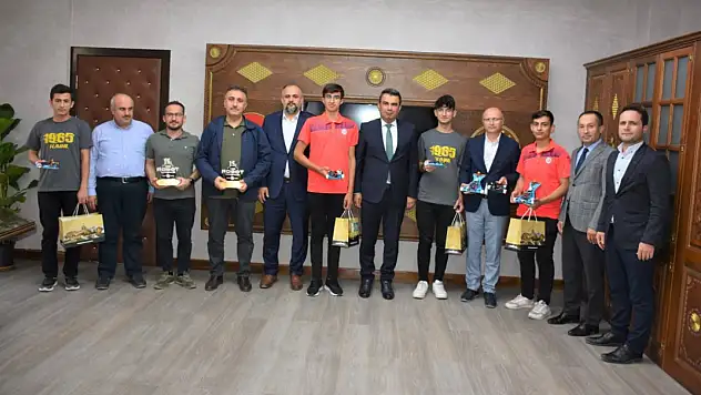 Hızlı Şampiyonlardan Hasan Gümüş'e ziyaret