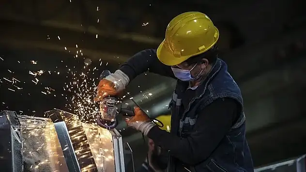 Hizmet Üretim Endeksi Yüzde 0,2 Azaldi