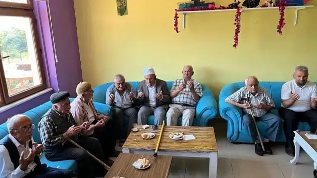 Huzurevi sakinlerine manevi moral