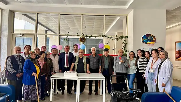 Huzurevinde Duygu Dolu Buluşma