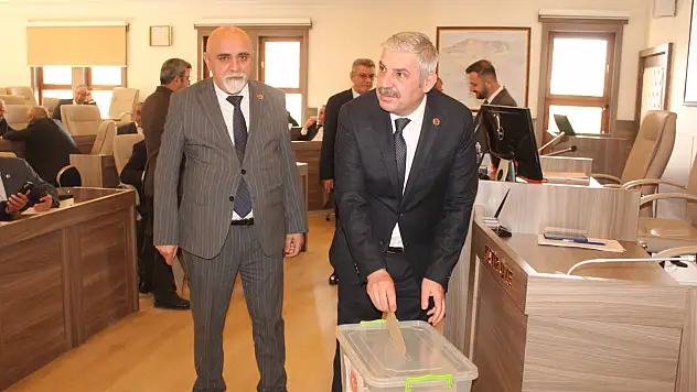 İGM'de Doğan Ünlü Güven Tazeledi